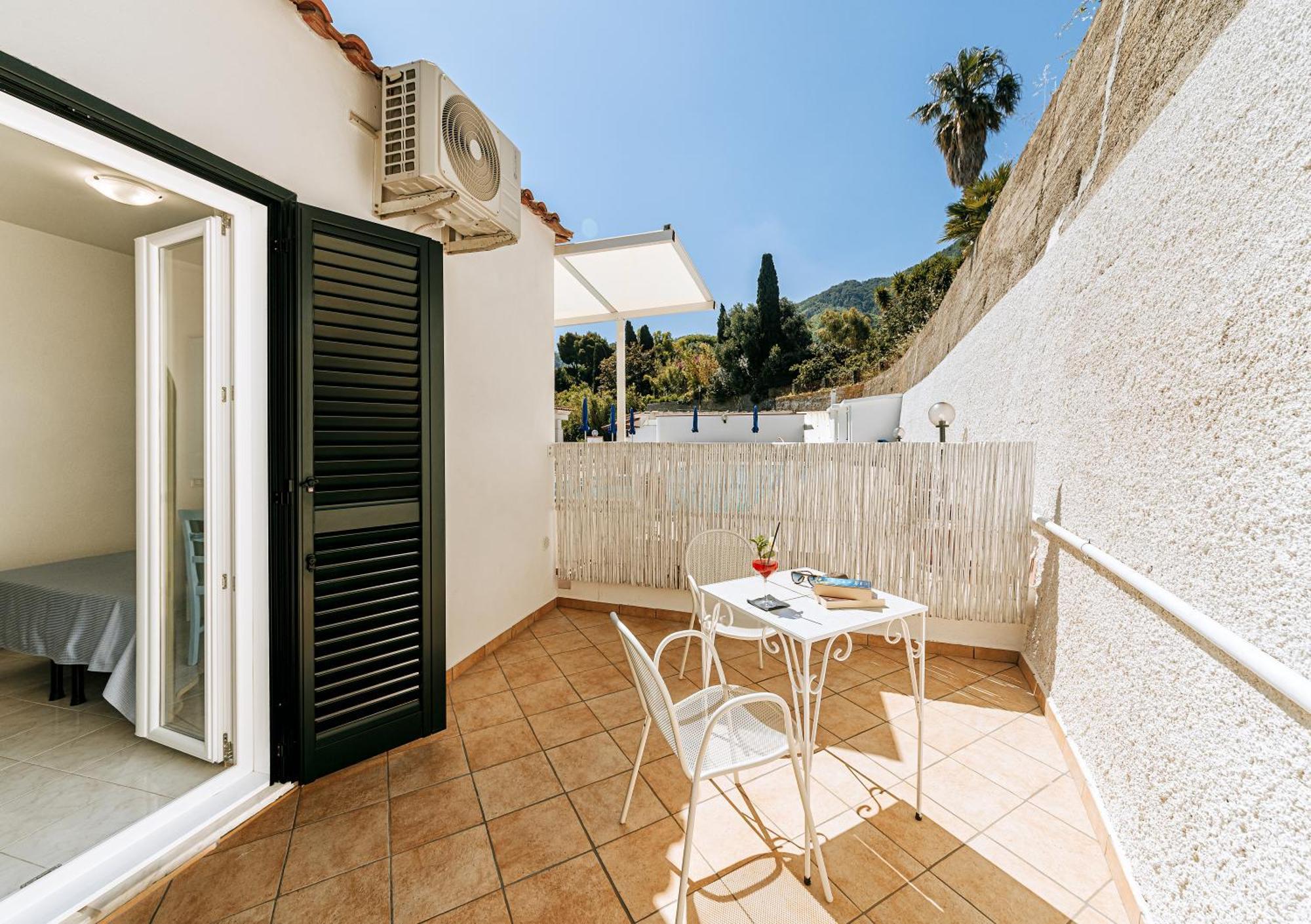 Hotel Villa D'Orta Ischia Exterior photo
